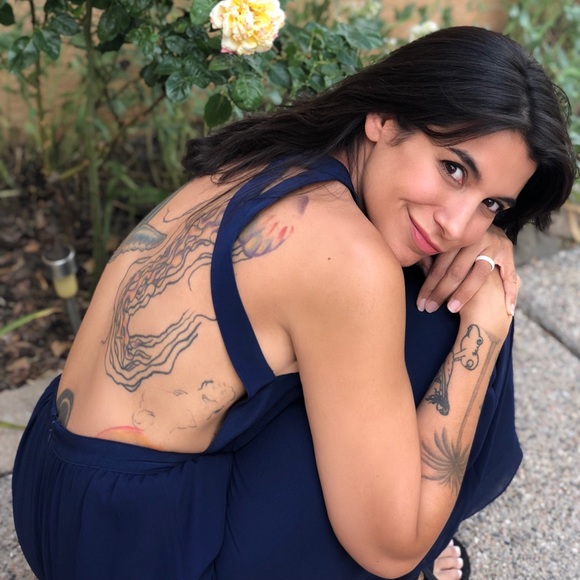 Meet your Posher - Picture 3 of 9